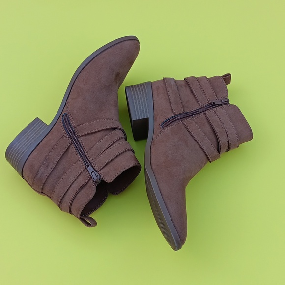 SUN STONE  Women's Tan Ankle Boot - 7.5 - Picture 4 of 9